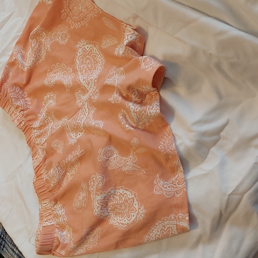 Shorts - Picture 2 of 2